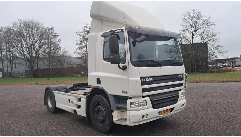 DAF CF 75 310 Daycabin Manual Euro 5 - شاحنة جرار: صور 3 DAF CF 75 310 Daycabin Manual Euro 5 - شاحنة جرار: صور 3