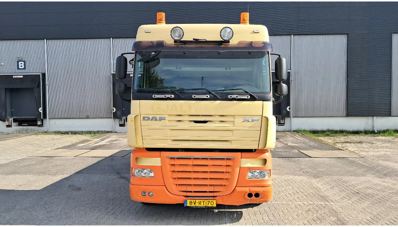 DAF XF 105 410 Spacecab 6x2 Euro 5 - شاحنات مسطحة: صور 2 DAF XF 105 410 Spacecab 6x2 Euro 5 - شاحنات مسطحة: صور 2
