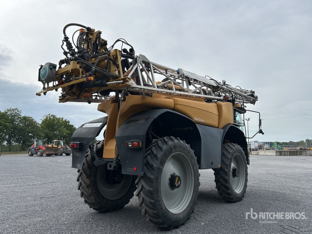 2010 Challenger RoGator 655 30 m 4x4 High Clearance Self-Propelled Sprayer - آلة الرش ذاتية الحركة: صور 4 2010 Challenger RoGator 655 30 m 4x4 High Clearance Self-Propelled Sprayer - آلة الرش ذاتية الحركة: صور 4