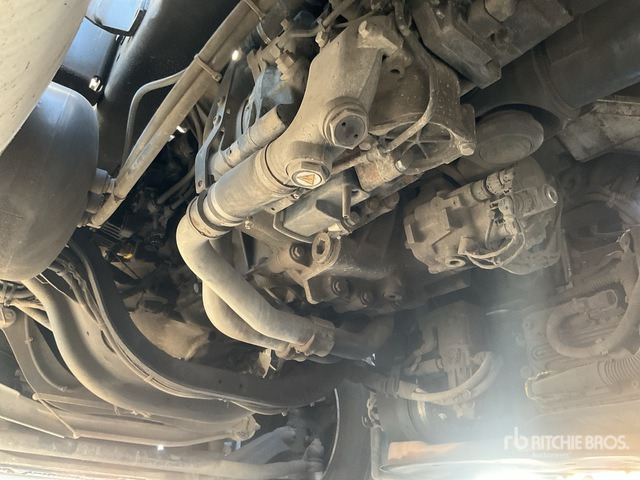 2015 Mercedes-Benz Actros 1845LS 4x2 S/A S/A Sleeper Truck Tractor - شاحنة جرار: صور 5 2015 Mercedes-Benz Actros 1845LS 4x2 S/A S/A Sleeper Truck Tractor - شاحنة جرار: صور 5