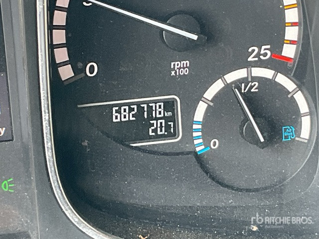 2015 Mercedes-Benz Actros 1845LS 4x2 S/A Sleeper Truck Tractor - شاحنة جرار: صور 4 2015 Mercedes-Benz Actros 1845LS 4x2 S/A Sleeper Truck Tractor - شاحنة جرار: صور 4