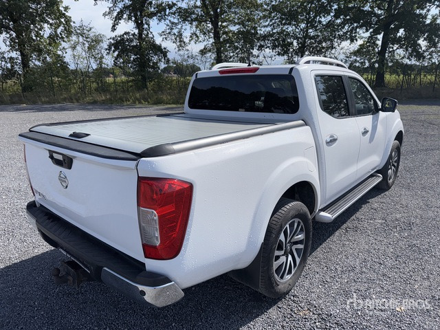 2018 Nissan Navara 4x4 Pickup - شاحنة البيك أب: صور 3 2018 Nissan Navara 4x4 Pickup - شاحنة البيك أب: صور 3