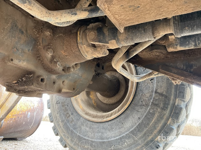 2005 Komatsu WA380-5H Wheel Loader - اللودر بعجل: صور 5 2005 Komatsu WA380-5H Wheel Loader - اللودر بعجل: صور 5