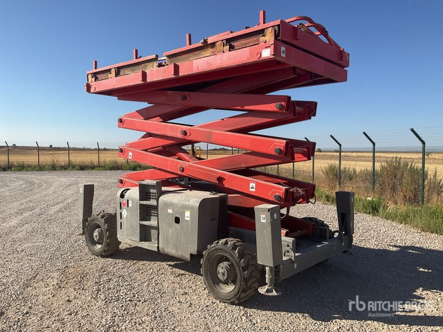 2007 Haulotte H15SX 4x4 Diesel Scissor Lift - رافعات مقصية: صور 4 2007 Haulotte H15SX 4x4 Diesel Scissor Lift - رافعات مقصية: صور 4