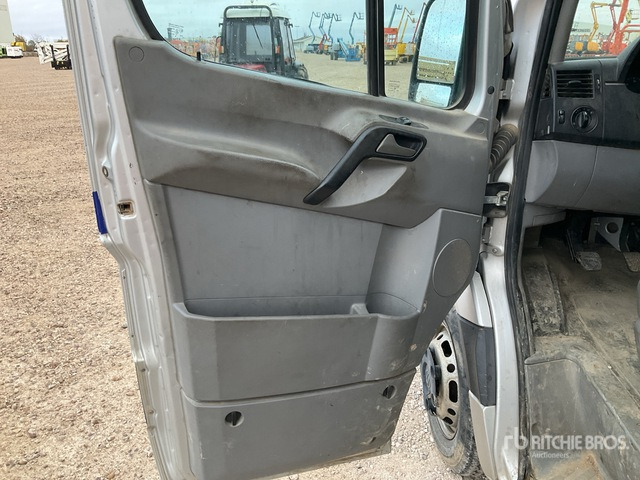 2009 Volkswagen Crafter 50 Service Cargo Van - الشاحنات الصغيرة: صور 4 2009 Volkswagen Crafter 50 Service Cargo Van - الشاحنات الصغيرة: صور 4