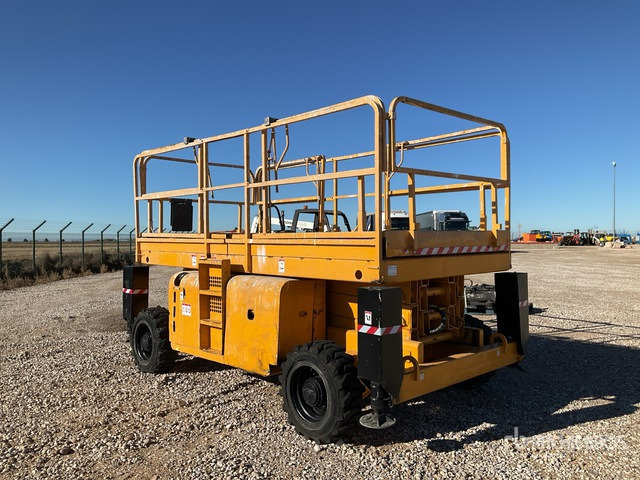 2011 Haulotte H12SX Scissor Lift - رافعات مقصية: صور 3 2011 Haulotte H12SX Scissor Lift - رافعات مقصية: صور 3