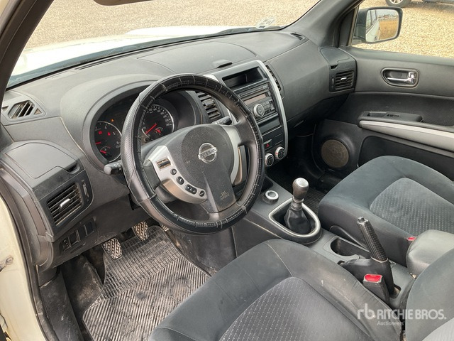 2012 Nissan X-Trail Automobile - سيارة دفع رباعي: صور 5 2012 Nissan X-Trail Automobile - سيارة دفع رباعي: صور 5