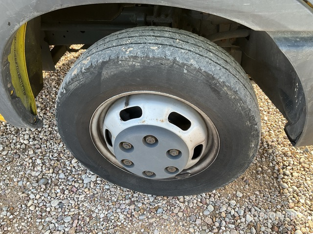 2013 Iveco 40C14G 1994 Hiab 015 1200 kg Straight ... Flatbed Truck with Crane - شاحنات مسطحة: صور 5 2013 Iveco 40C14G 1994 Hiab 015 1200 kg Straight ... Flatbed Truck with Crane - شاحنات مسطحة: صور 5