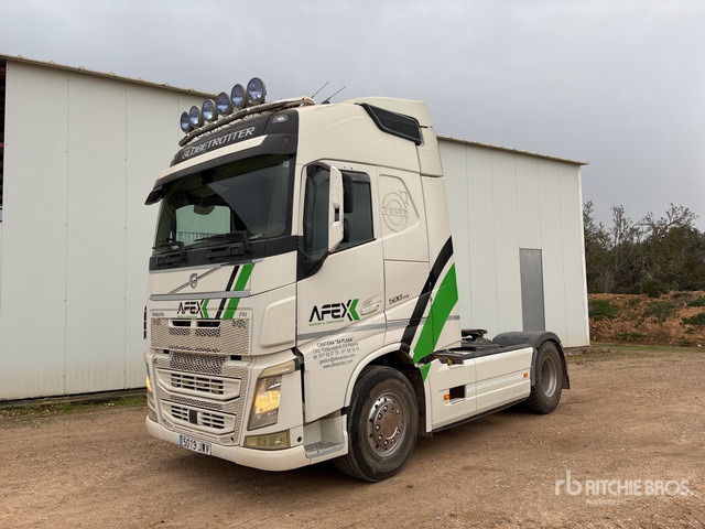 2013 Volvo FH500 4x2 S/A Sleeper Truck Tractor - شاحنة جرار: صور 2 2013 Volvo FH500 4x2 S/A Sleeper Truck Tractor - شاحنة جرار: صور 2