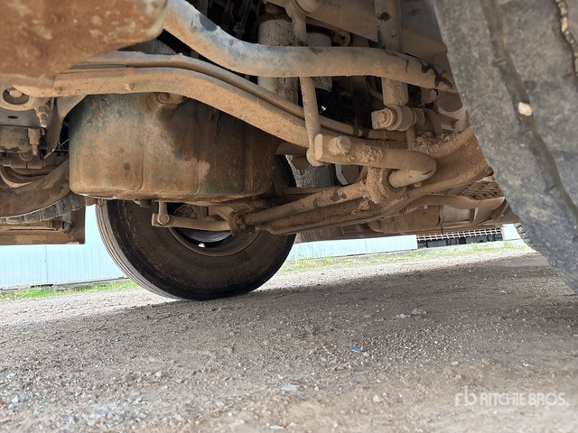 2013 Volvo FH500 4x2 S/A Sleeper Truck Tractor - شاحنة جرار: صور 4 2013 Volvo FH500 4x2 S/A Sleeper Truck Tractor - شاحنة جرار: صور 4