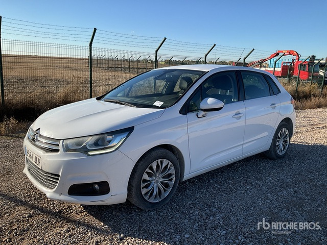 2015 Citroen C4 Blue Hdi Automobile - سيارة: صور 1 2015 Citroen C4 Blue Hdi Automobile - سيارة: صور 1