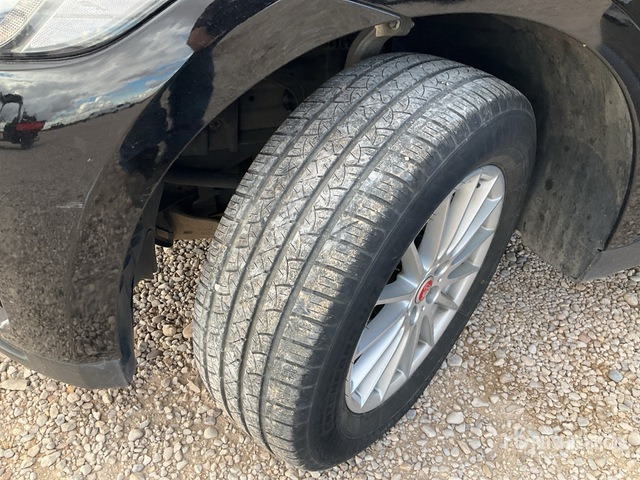 2016 Jaguar F Pace Automobile - سيارة دفع رباعي: صور 4 2016 Jaguar F Pace Automobile - سيارة دفع رباعي: صور 4