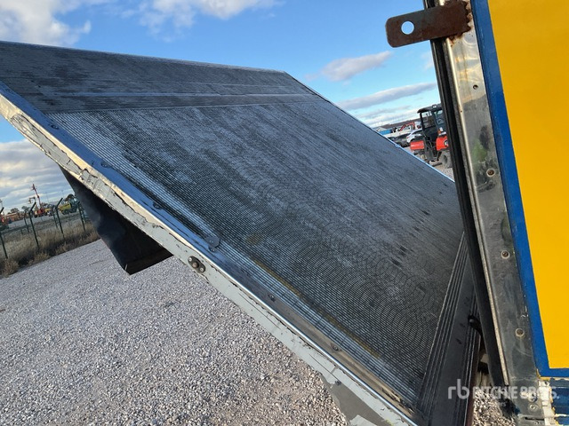 2018 Mitsubishi Fuso Canter 7C15 Hybrid 4x2 Van Truck - بصندوق مغلق شاحنة: صور 4 2018 Mitsubishi Fuso Canter 7C15 Hybrid 4x2 Van Truck - بصندوق مغلق شاحنة: صور 4