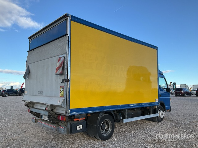 2018 Mitsubishi Fuso Canter 7C15 Hybrid 4x2 Van Truck - بصندوق مغلق شاحنة: صور 3 2018 Mitsubishi Fuso Canter 7C15 Hybrid 4x2 Van Truck - بصندوق مغلق شاحنة: صور 3