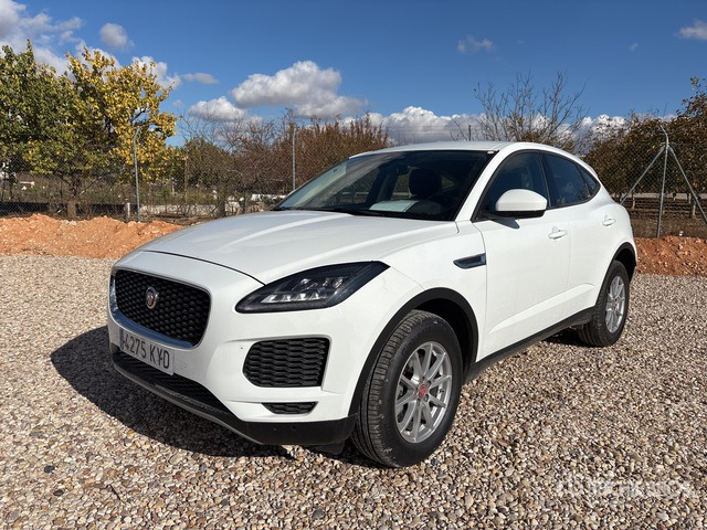 2019 Jaguar E Pace SUV - سيارة دفع رباعي: صور 2 2019 Jaguar E Pace SUV - سيارة دفع رباعي: صور 2