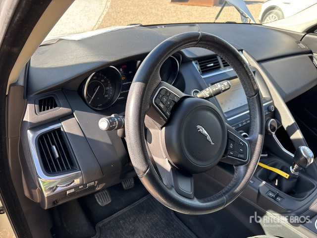 2019 Jaguar E Pace SUV - سيارة دفع رباعي: صور 5 2019 Jaguar E Pace SUV - سيارة دفع رباعي: صور 5