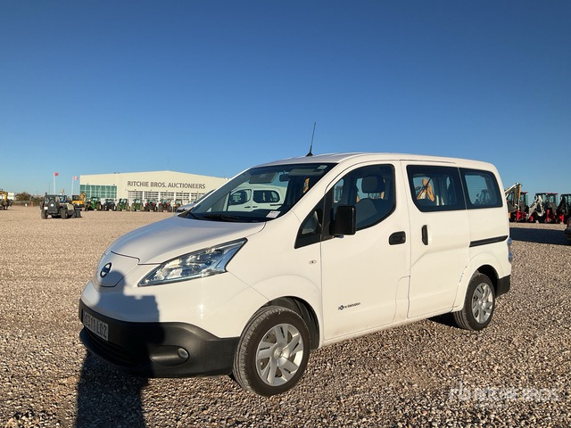 2019 Nissan E-NV200 Electric Passenger Van - حافلة صغيرة, ميكروباص: صور 1 2019 Nissan E-NV200 Electric Passenger Van - حافلة صغيرة, ميكروباص: صور 1