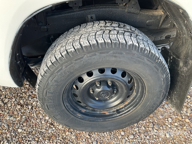 2019 Toyota Hilux 4x4 Crew Cab Pickup - شاحنة البيك أب: صور 5 2019 Toyota Hilux 4x4 Crew Cab Pickup - شاحنة البيك أب: صور 5