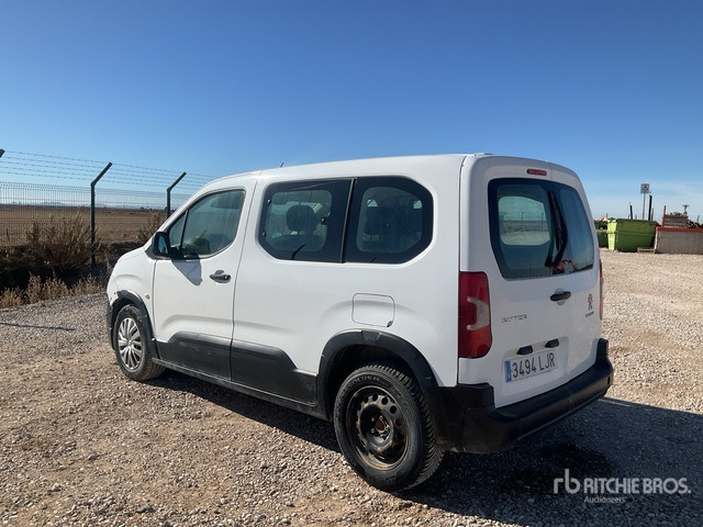 2020 Peugeot Rifter Passenger Van - حافلة صغيرة, ميكروباص: صور 2 2020 Peugeot Rifter Passenger Van - حافلة صغيرة, ميكروباص: صور 2