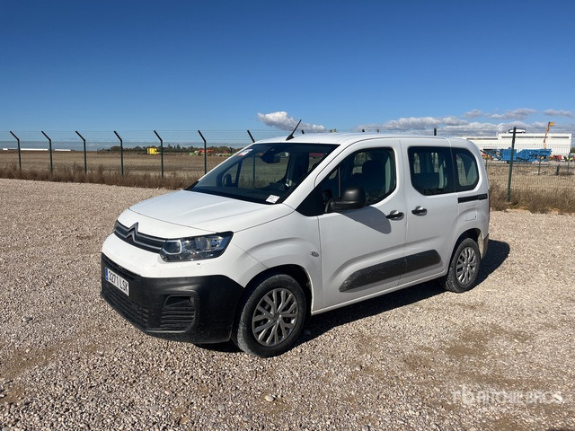 2021 Citroen Berlingo Passenger Van - حافلة صغيرة, ميكروباص: صور 1 2021 Citroen Berlingo Passenger Van - حافلة صغيرة, ميكروباص: صور 1