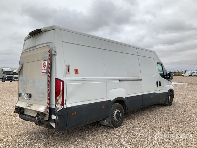 2021 Iveco Daily 35S18 4x2 Van Truck - بصندوق مغلق شاحنة: صور 3 2021 Iveco Daily 35S18 4x2 Van Truck - بصندوق مغلق شاحنة: صور 3