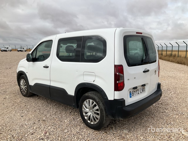 2021 Peugeot Rifter Passenger Van - حافلة صغيرة, ميكروباص: صور 3 2021 Peugeot Rifter Passenger Van - حافلة صغيرة, ميكروباص: صور 3