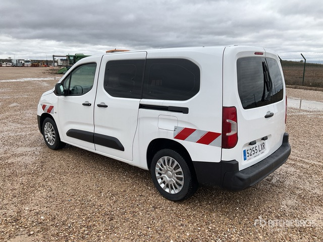 2022 Toyota Proace City Verso 5 Passenger Van - حافلة صغيرة, ميكروباص: صور 2 2022 Toyota Proace City Verso 5 Passenger Van - حافلة صغيرة, ميكروباص: صور 2