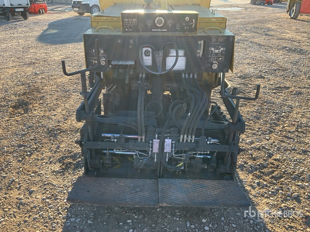 Ingersoll Rand 340T Asphalt Paver - العامل بالقار: صور 4 Ingersoll Rand 340T Asphalt Paver - العامل بالقار: صور 4