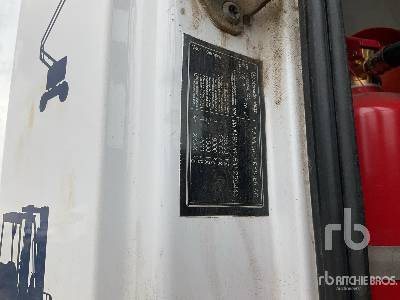 MERCEDES-BENZ 2533L (Inoperable) - بصندوق مغلق شاحنة: صور 5 MERCEDES-BENZ 2533L (Inoperable) - بصندوق مغلق شاحنة: صور 5