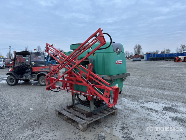 1997 Unigreen 3-Point Hitch Sprayer - آلة الرش المعلقة: صور 3 1997 Unigreen 3-Point Hitch Sprayer - آلة الرش المعلقة: صور 3