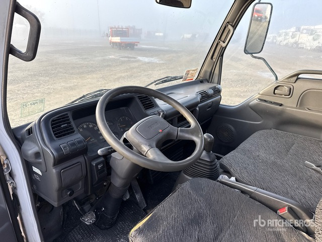 1999 Isuzu K35 Flatbed Truck - شاحنات مسطحة: صور 5 1999 Isuzu K35 Flatbed Truck - شاحنات مسطحة: صور 5