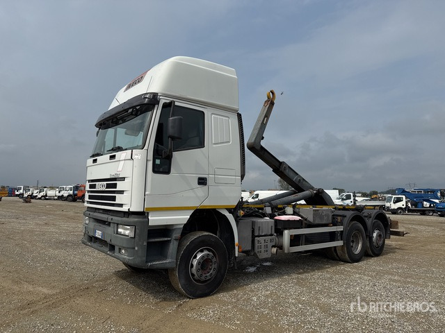 2001 Iveco Eurostar 260E40 6x2 Sleeper Roll-Off Truck - شاحنة ذات الخطاف: صور 2 2001 Iveco Eurostar 260E40 6x2 Sleeper Roll-Off Truck - شاحنة ذات الخطاف: صور 2