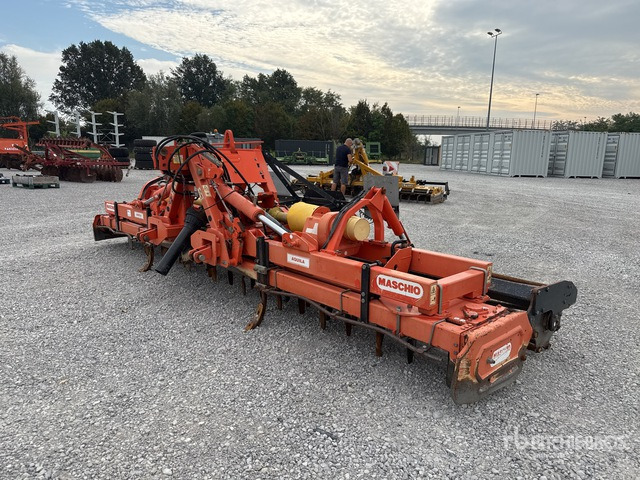 2004 Maschio Gaspardo Aquila 5000 5 m Harrow - مسلفة القوة: صور 1 2004 Maschio Gaspardo Aquila 5000 5 m Harrow - مسلفة القوة: صور 1