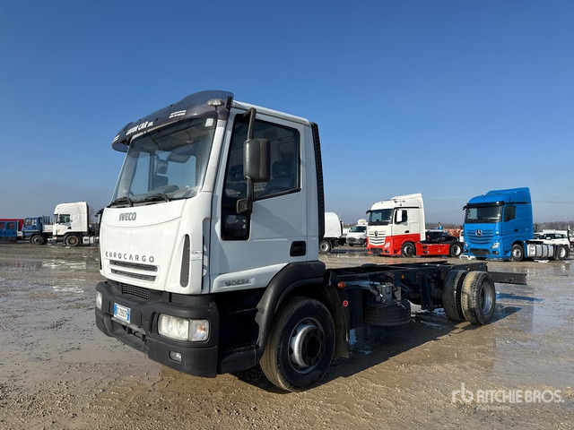 2006 Iveco Eurocargo 160E24 Flatbed Truck - الشاسيه شاحنة: صور 1 2006 Iveco Eurocargo 160E24 Flatbed Truck - الشاسيه شاحنة: صور 1