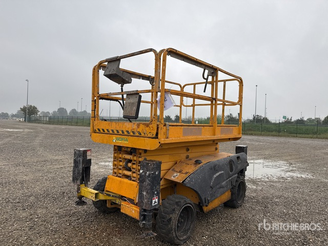 2007 Haulotte Compact12DX Piattaforma aerea verticale - رافعات مقصية: صور 3 2007 Haulotte Compact12DX Piattaforma aerea verticale - رافعات مقصية: صور 3