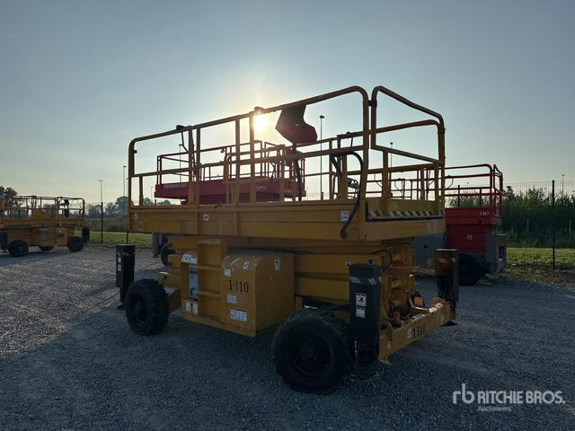 2007 Haulotte H12SX Diesel (Inoperable) Scissor Lift - رافعات مقصية: صور 1 2007 Haulotte H12SX Diesel (Inoperable) Scissor Lift - رافعات مقصية: صور 1