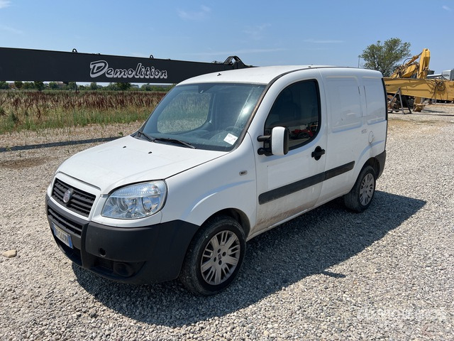 2008 Fiat Doblo (Inoperable) Van Truck - فان المدمجة: صور 3 2008 Fiat Doblo (Inoperable) Van Truck - فان المدمجة: صور 3
