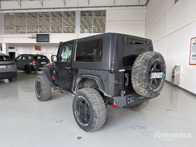 2009 Chrysler Jeep Wrangler Rubicon SUV Sport Utility Vehicle - سيارة دفع رباعي: صور 3 2009 Chrysler Jeep Wrangler Rubicon SUV Sport Utility Vehicle - سيارة دفع رباعي: صور 3