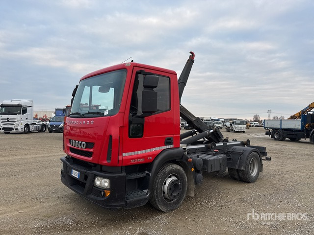 2009 Iveco Eurocargo 120E28 4x2 Roll-Off Truck - شاحنة ذات الخطاف: صور 1 2009 Iveco Eurocargo 120E28 4x2 Roll-Off Truck - شاحنة ذات الخطاف: صور 1