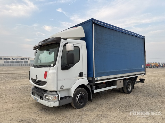 2010 Renault Midlum 215.75 4x2 Curtain Side Truck - شاحنة ستارة: صور 1 2010 Renault Midlum 215.75 4x2 Curtain Side Truck - شاحنة ستارة: صور 1