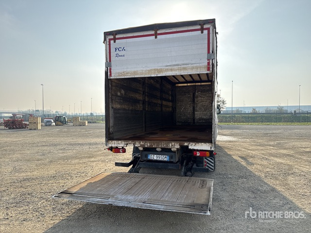 2010 Volvo FL290 4x2 Curtain Side Truck - شاحنة ستارة: صور 4 2010 Volvo FL290 4x2 Curtain Side Truck - شاحنة ستارة: صور 4