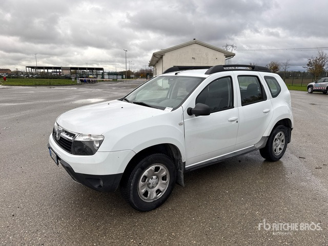 2012 Dacia Duster SUV - سيارة دفع رباعي: صور 1 2012 Dacia Duster SUV - سيارة دفع رباعي: صور 1