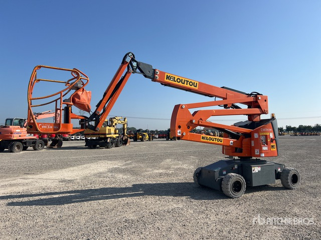2012 Haulotte HA15IP Articulating Boom Lift - رافعات سلة مفصلية: صور 1 2012 Haulotte HA15IP Articulating Boom Lift - رافعات سلة مفصلية: صور 1