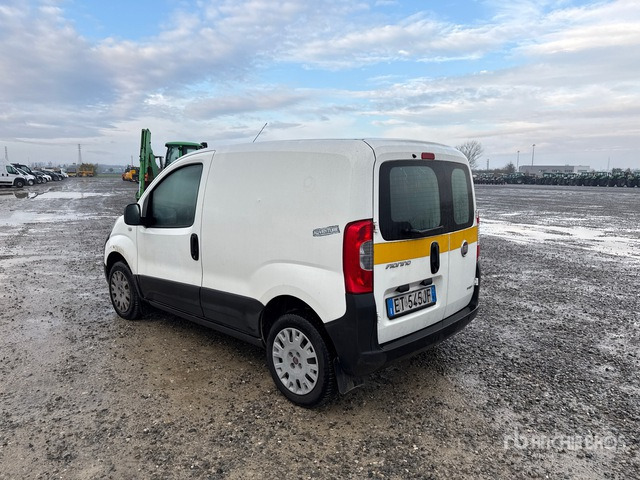 2013 Fiat Fiorino Van Truck - بصندوق مغلق شاحنة: صور 2 2013 Fiat Fiorino Van Truck - بصندوق مغلق شاحنة: صور 2