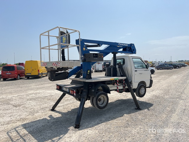2013 Piaggio Porter 2013 Socage A314 14 m on Bucket Truck - مصاعد الازدهار محمولة على شاحنة: صور 4 2013 Piaggio Porter 2013 Socage A314 14 m on Bucket Truck - مصاعد الازدهار محمولة على شاحنة: صور 4