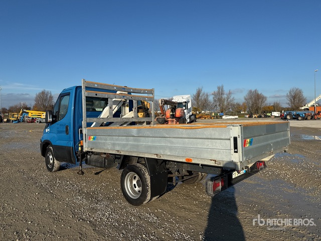 2016 Iveco 35C11 2016 Bonfiglioli P2300 L/2SI on ... Flatbed Truck with Crane - الشاحنات الصغيرة المسطحة: صور 5 2016 Iveco 35C11 2016 Bonfiglioli P2300 L/2SI on ... Flatbed Truck with Crane - الشاحنات الصغيرة المسطحة: صور 5