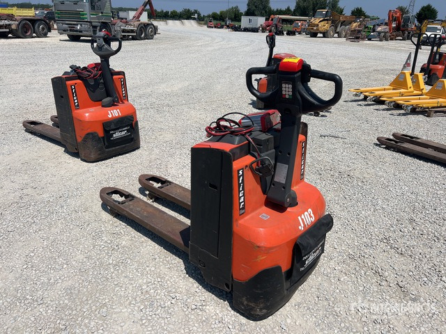 2019 Toyota LWE180 Electric Pallet Jack - معدات الرفع منخفض المستوى: صور 4 2019 Toyota LWE180 Electric Pallet Jack - معدات الرفع منخفض المستوى: صور 4