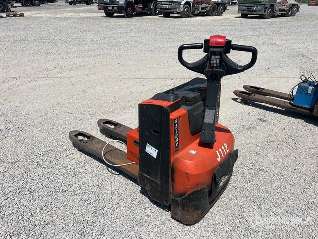 2019 Toyota LWE180 Electric Pallet Jack - معدات الرفع منخفض المستوى: صور 4 2019 Toyota LWE180 Electric Pallet Jack - معدات الرفع منخفض المستوى: صور 4