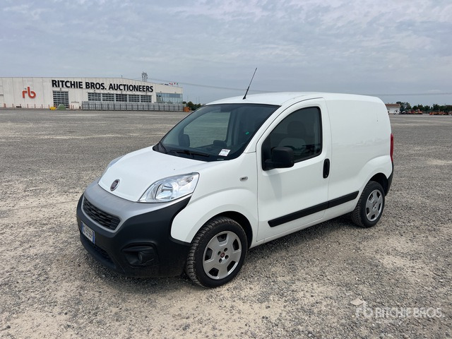 2020 Fiat Fiorino Autocarro furgonato - فان المدمجة: صور 2 2020 Fiat Fiorino Autocarro furgonato - فان المدمجة: صور 2