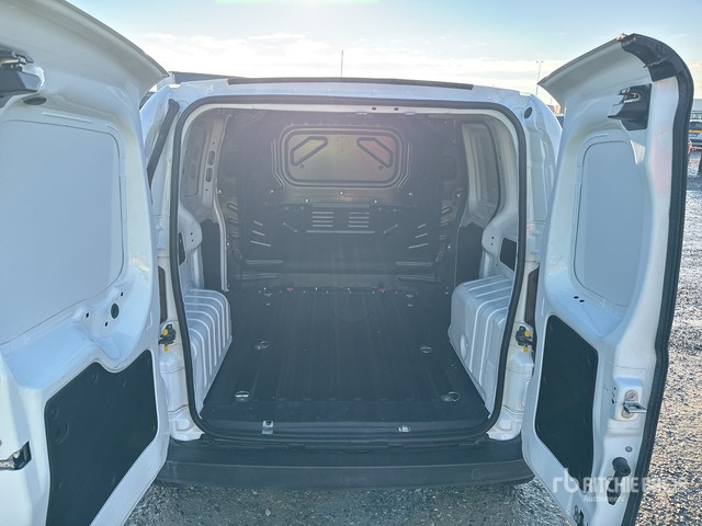 2022 Fiat Fiorino 1.3 MULTIJET 95 CV E6D-FINAL SX Van Truck - بصندوق مغلق شاحنة: صور 4 2022 Fiat Fiorino 1.3 MULTIJET 95 CV E6D-FINAL SX Van Truck - بصندوق مغلق شاحنة: صور 4